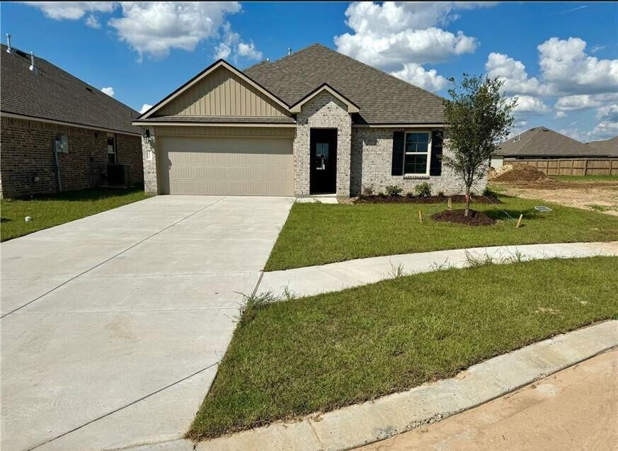 Property Photo: 2237 Savannah Vw Dr LA 70607