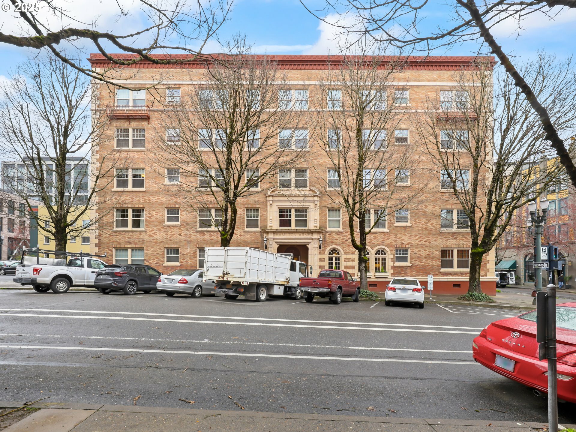 709 SW 16th Ave 505  Portland OR 97205 photo
