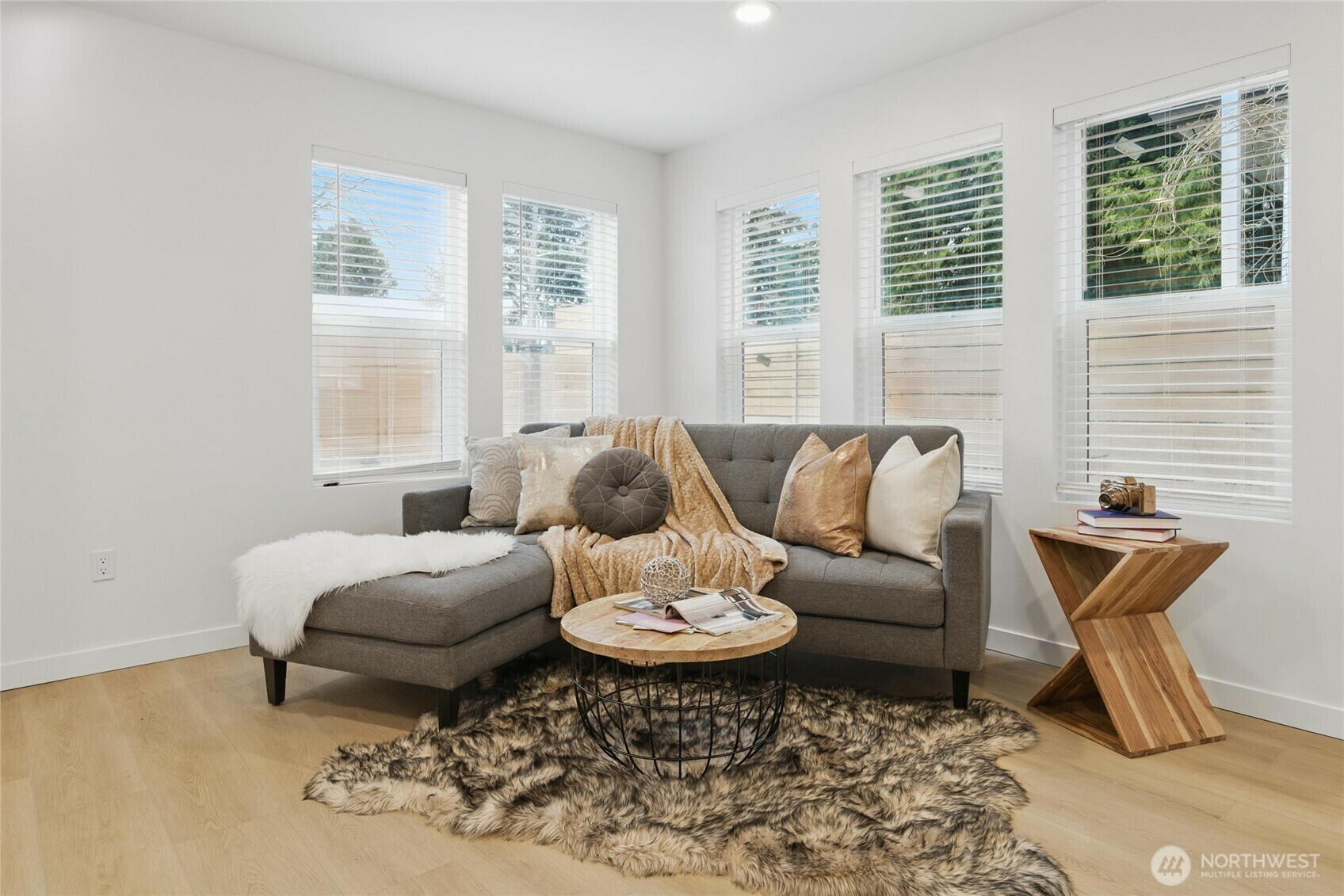 Property Photo: 751 S Henderson Street WA 98108