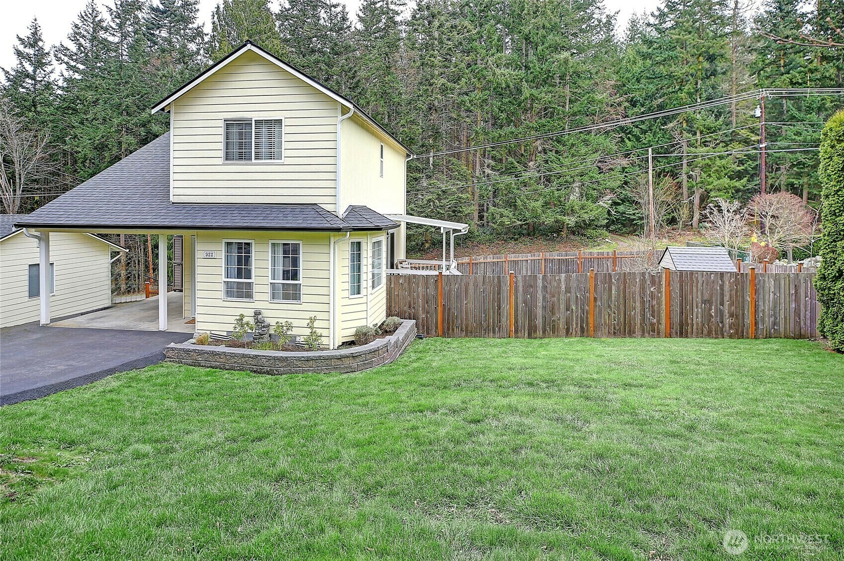 Property Photo:  922  Dolphin Street  WA 98282 