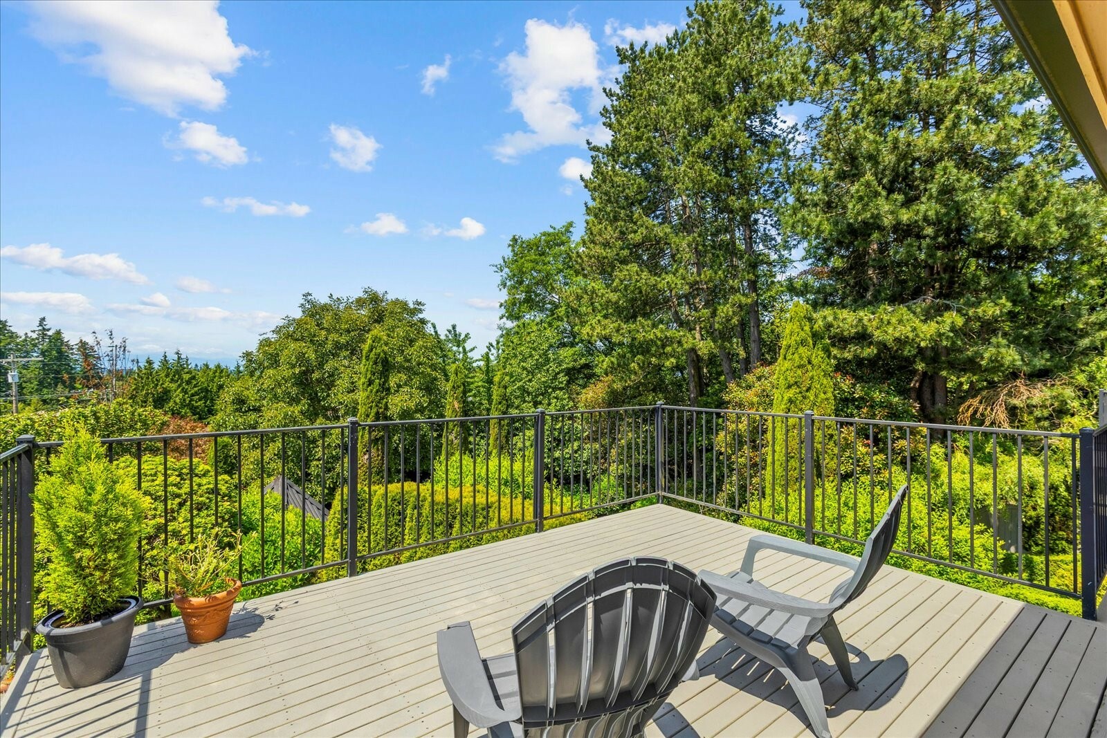 Property Photo: 9126 45th Place W WA 98275