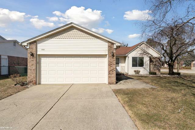 3587 Hamlet Drive  Sterling Heights MI 48310 photo