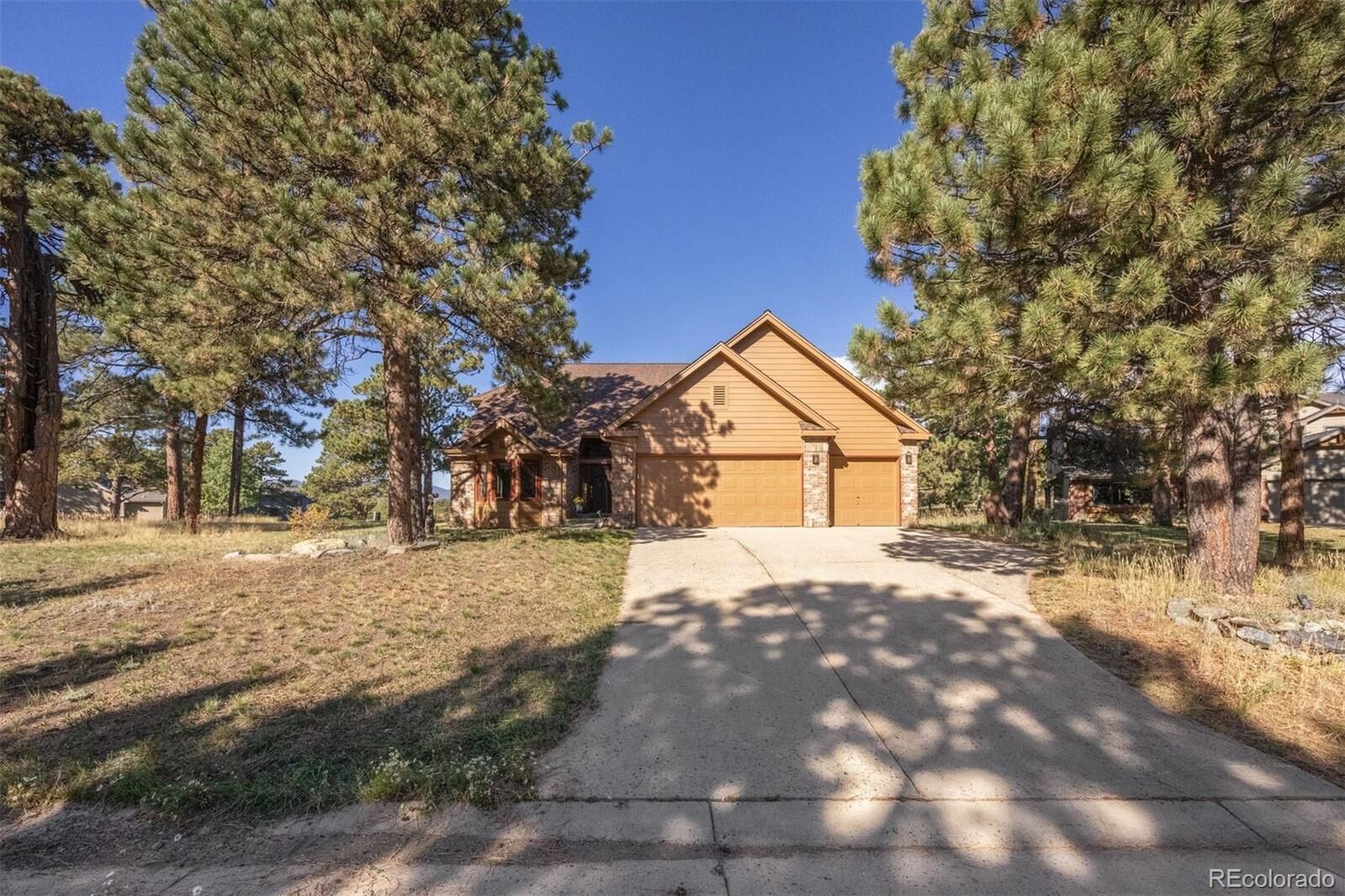 Property Photo: 11 Strawflower Lane CO 80401