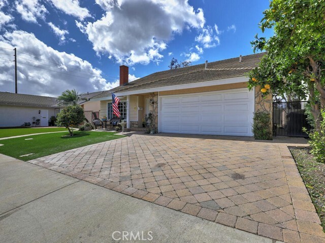 Property Photo: 9871 Sunny Circle CA 90630