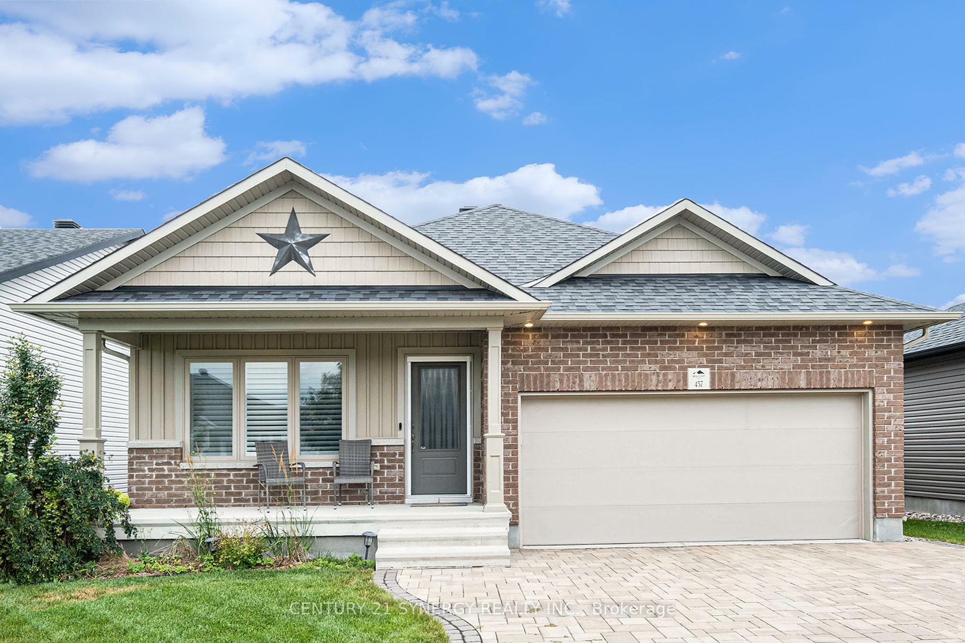 Property Photo: 457 Honeyborne Street ON K0A 1A0