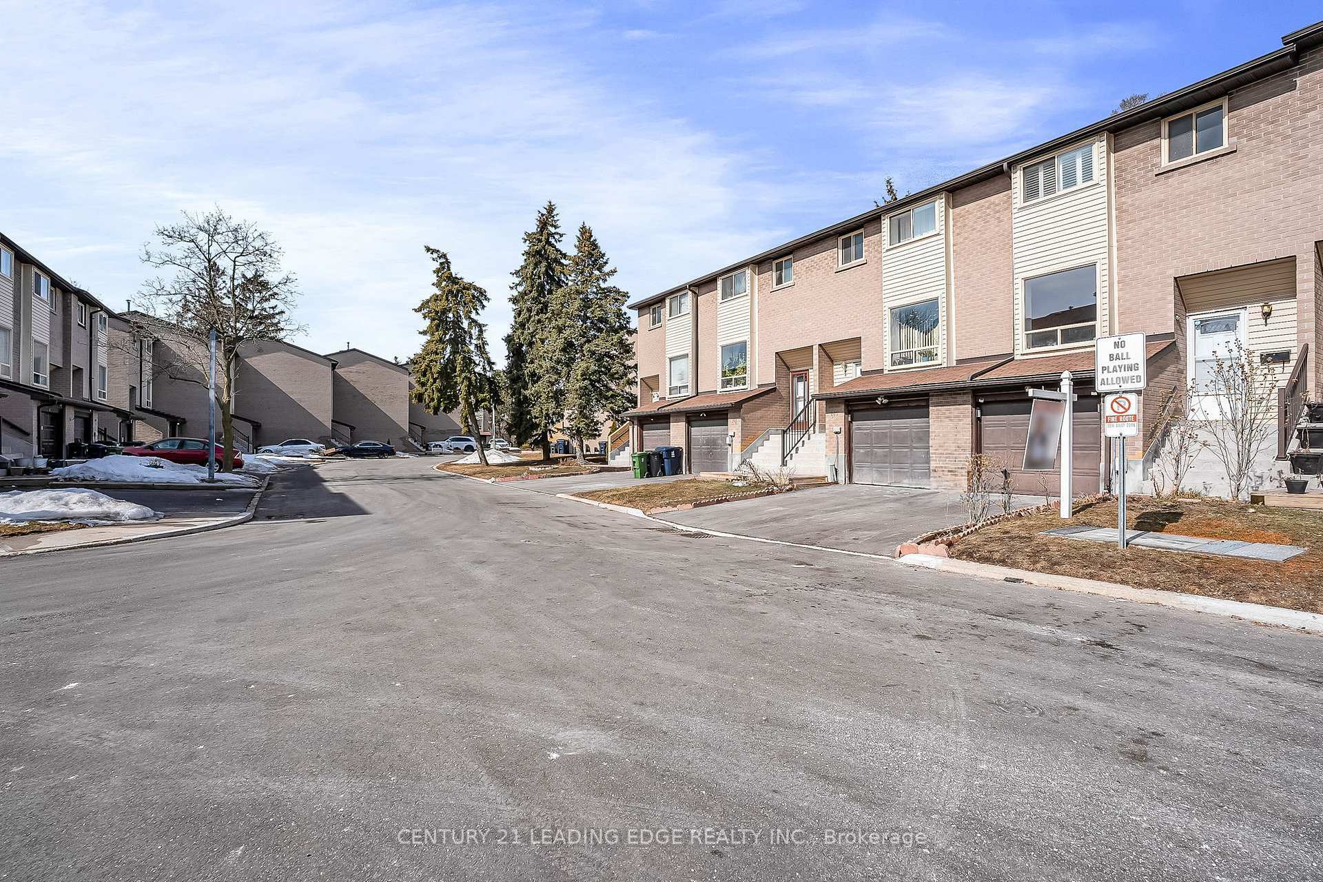 Photo de la propriété: 55 Collinsgrove Road 261 ON M1E 4Z2