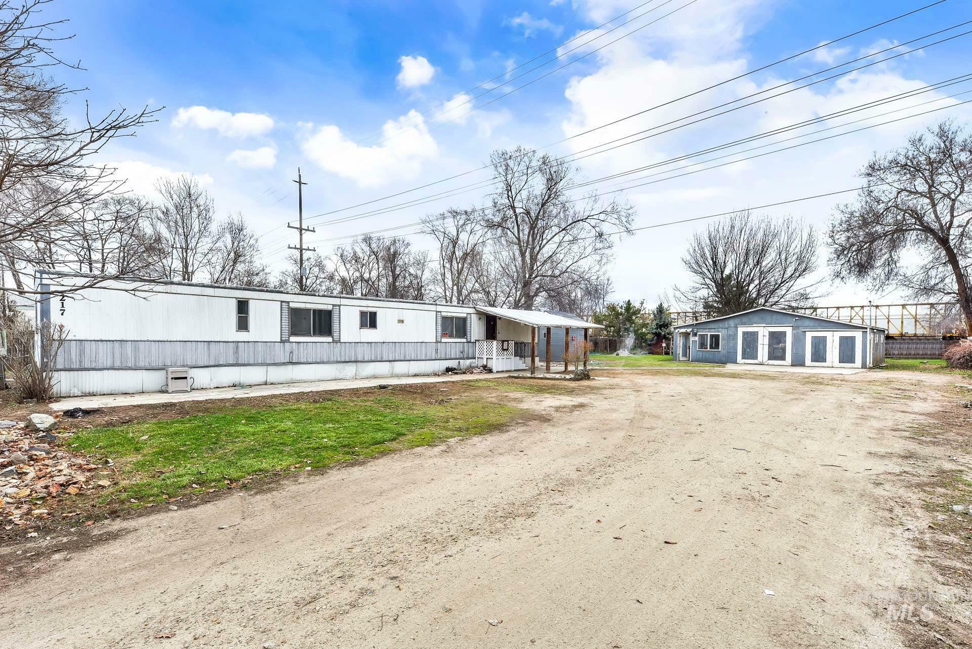 Property Photo: 217 1st St N ID 83687