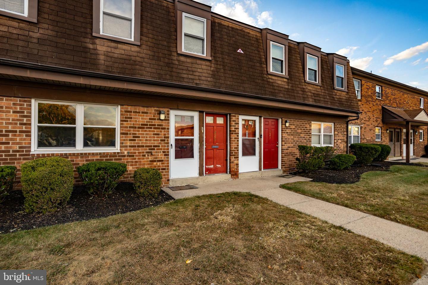 Property Photo: 823 Henri Court NJ 08016
