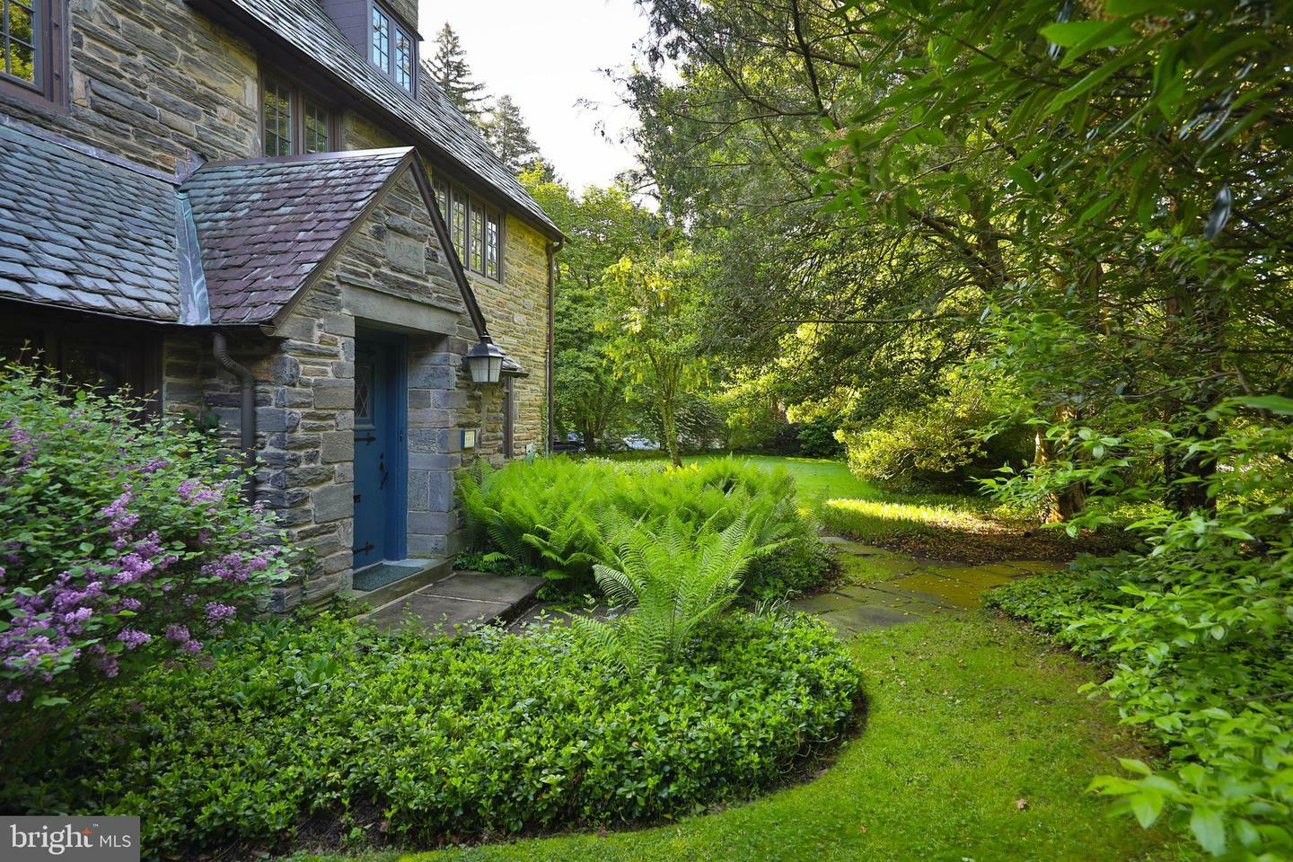 Property Photo: 8401 Saint Martins Lane PA 19118