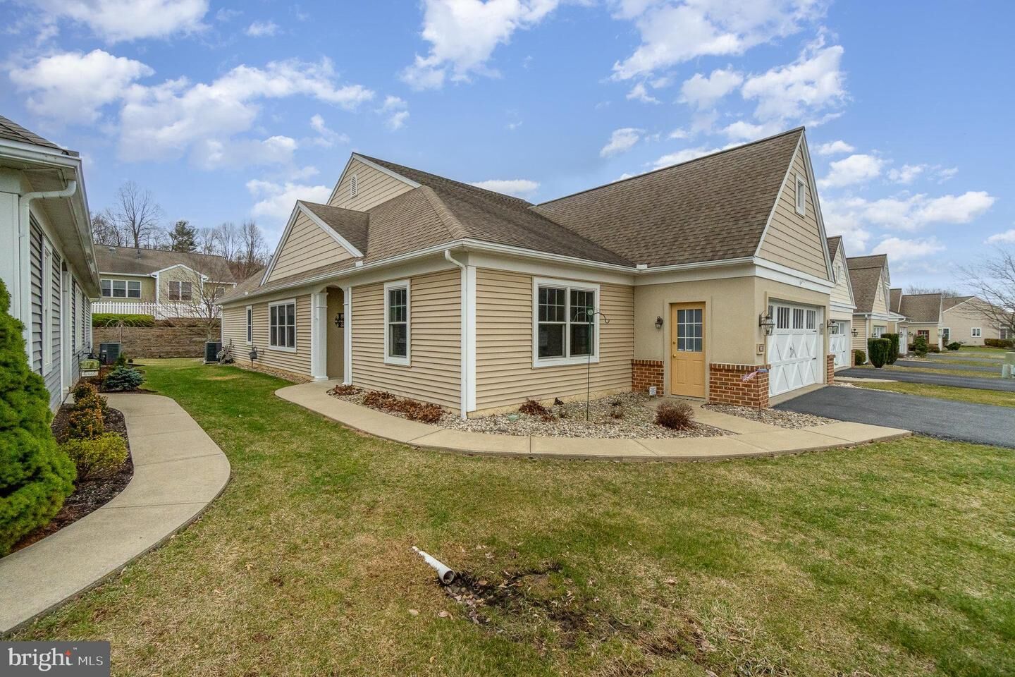 Property Photo:  1012 English Drive  PA 17042 