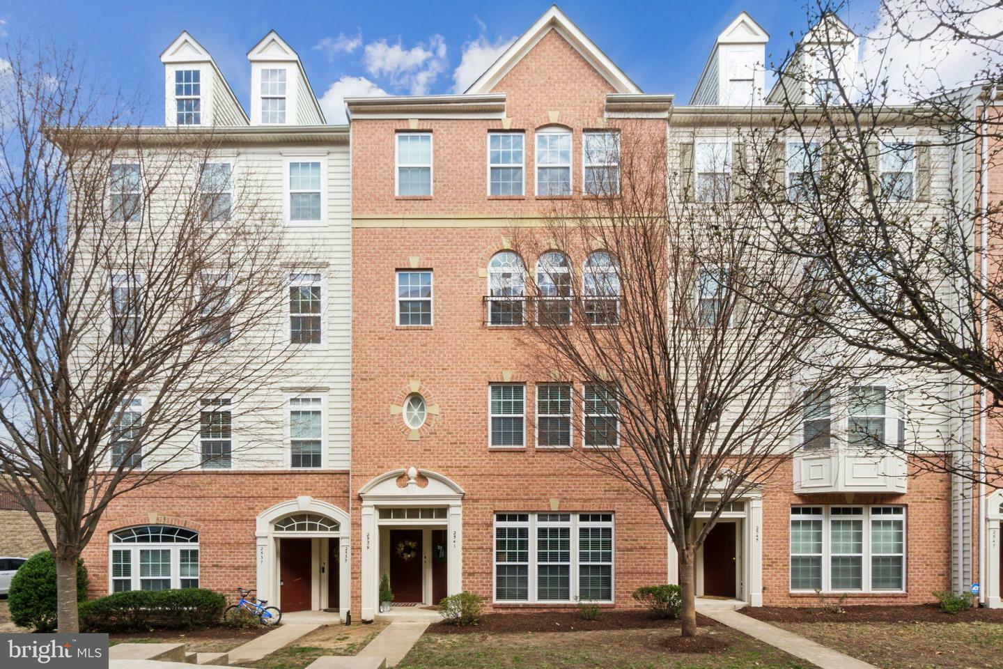 2541 Eastbourne Drive 256  Woodbridge VA 22191 photo