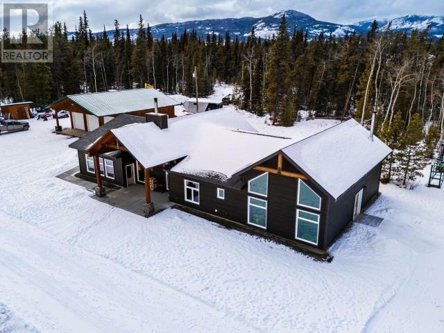 Property Photo: 348 Dusty Trail YT Y1A 6N4
