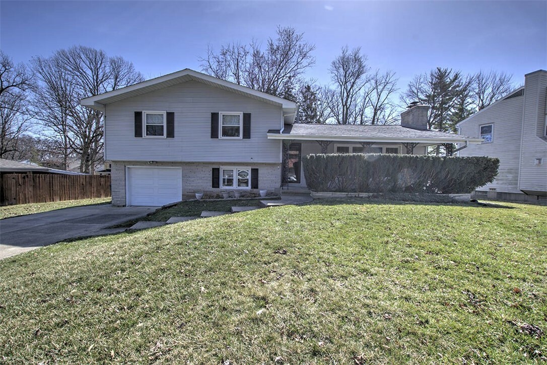 Property Photo: 120 Point Bluff Drive IL 62521