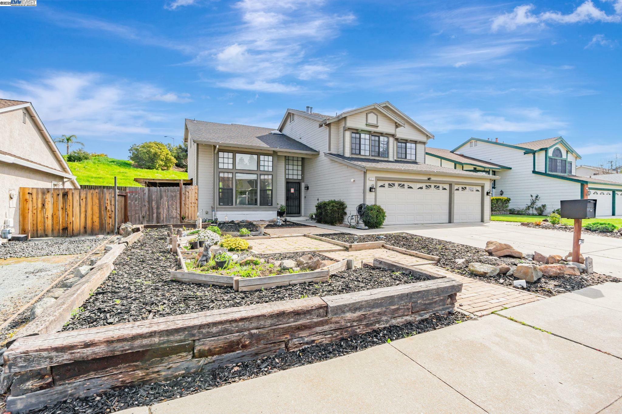 Property Photo: 2819 Larkspur Dr CA 94531