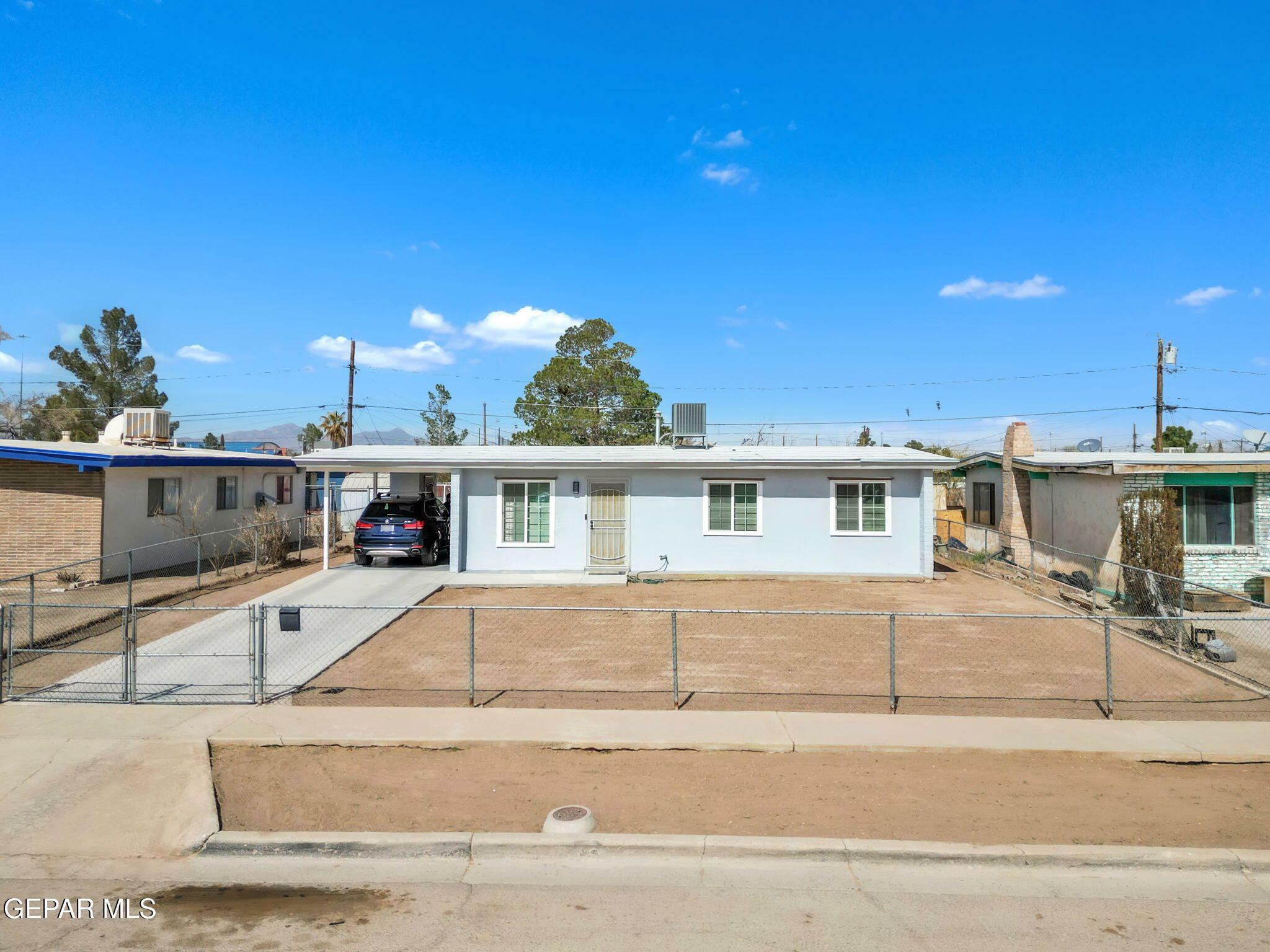 425 Kelvin Avenue  El Paso TX 79915 photo