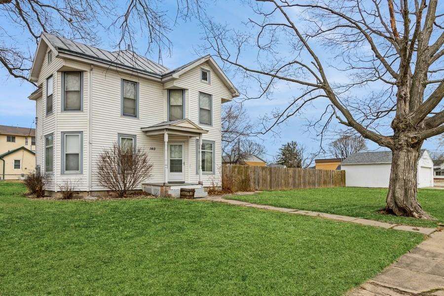 Property Photo: 140 W 3rd St IA 52340