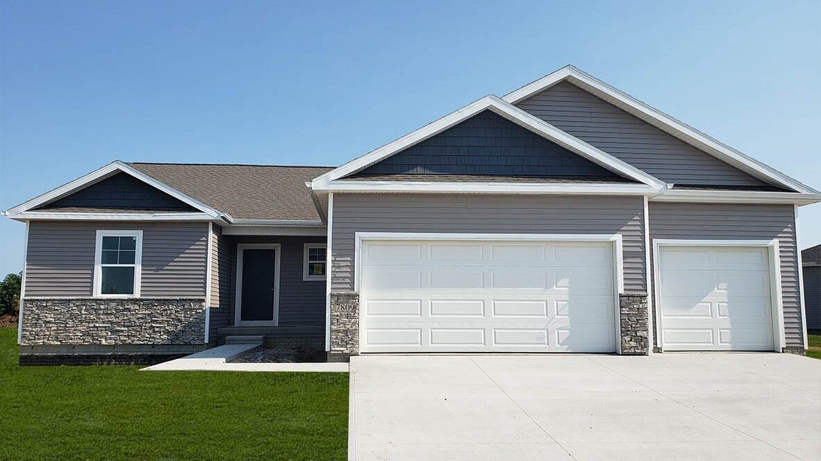 Property Photo:  2601 Butler Drive  IA 50003 