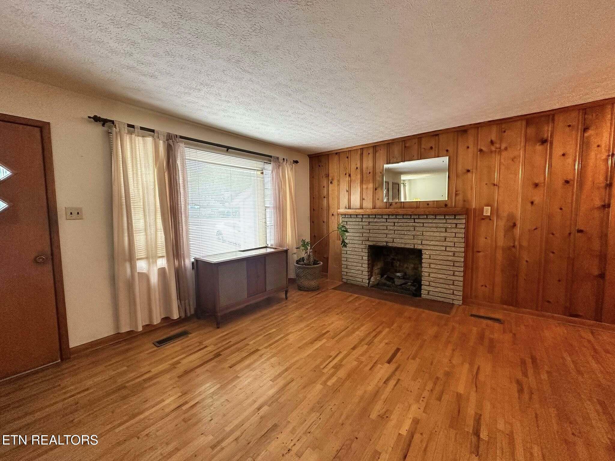 Property Photo: 400 W Ridgecrest Drive TN 37763