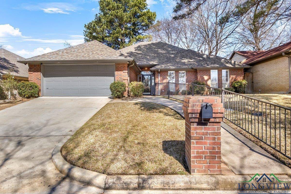 Property Photo:  1272 W Brandywine  TX 75605 