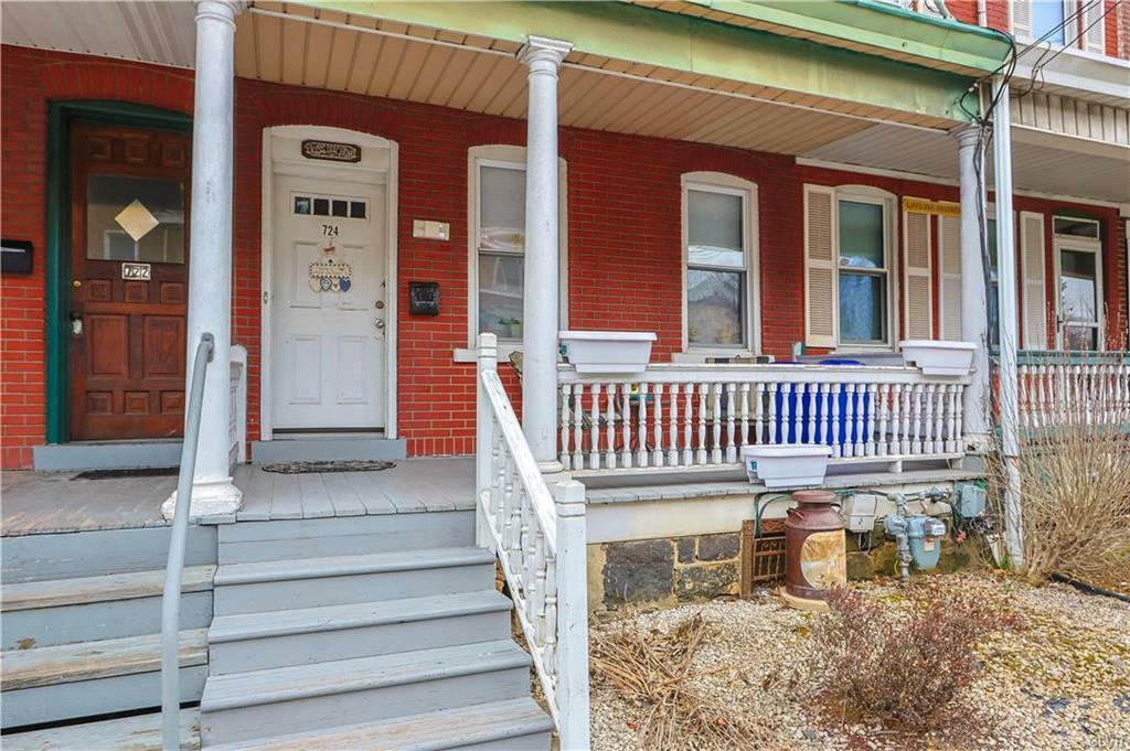 Property Photo: 724 Broadway PA 18015