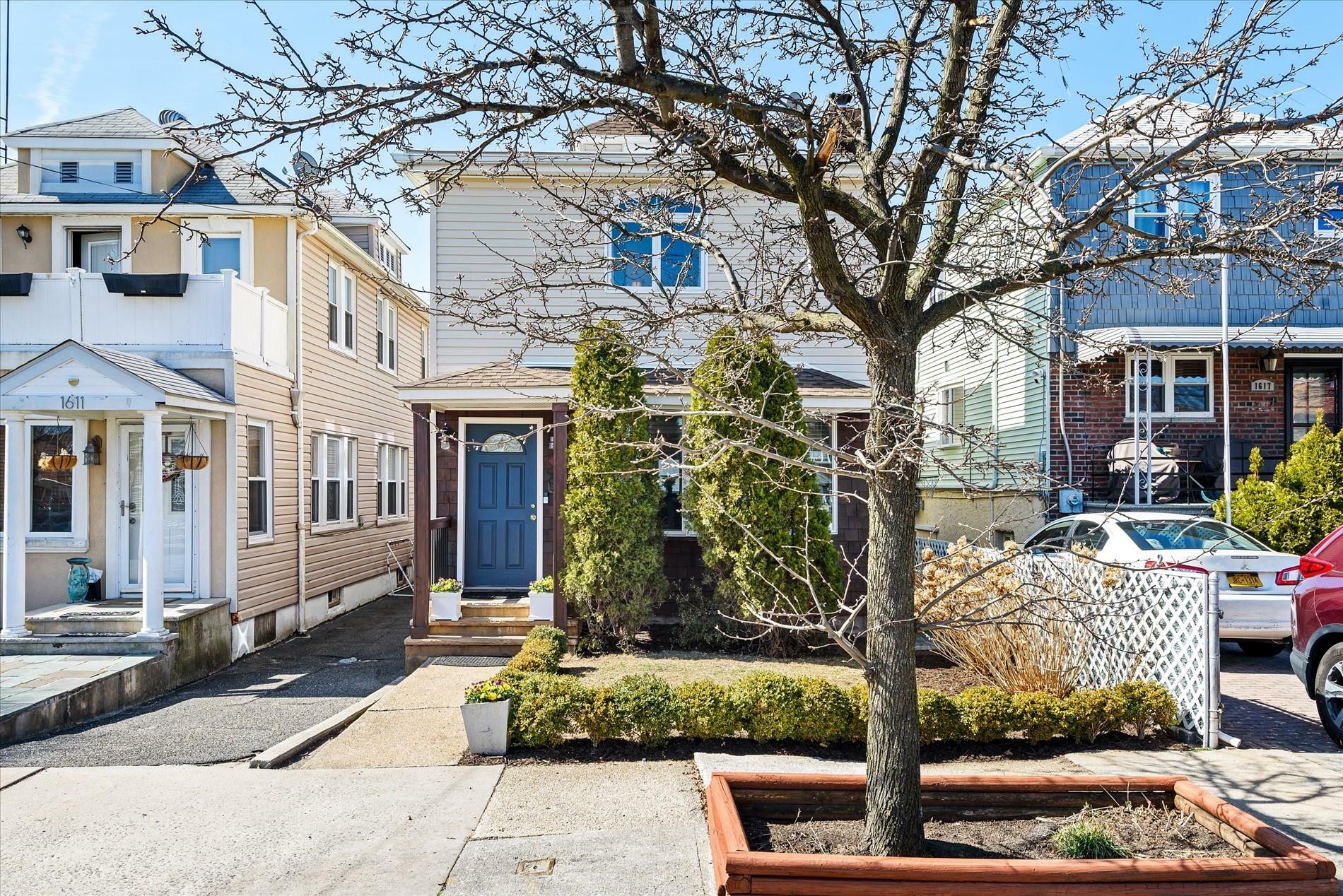 Property Photo: 1615 Bayview Avenue NY 10465