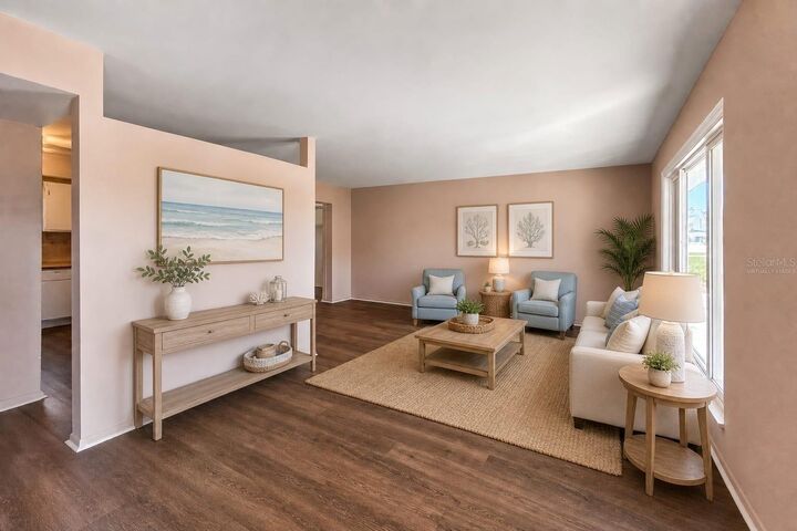 Property Photo:  1515 Arrowhead Drive  FL 33573 