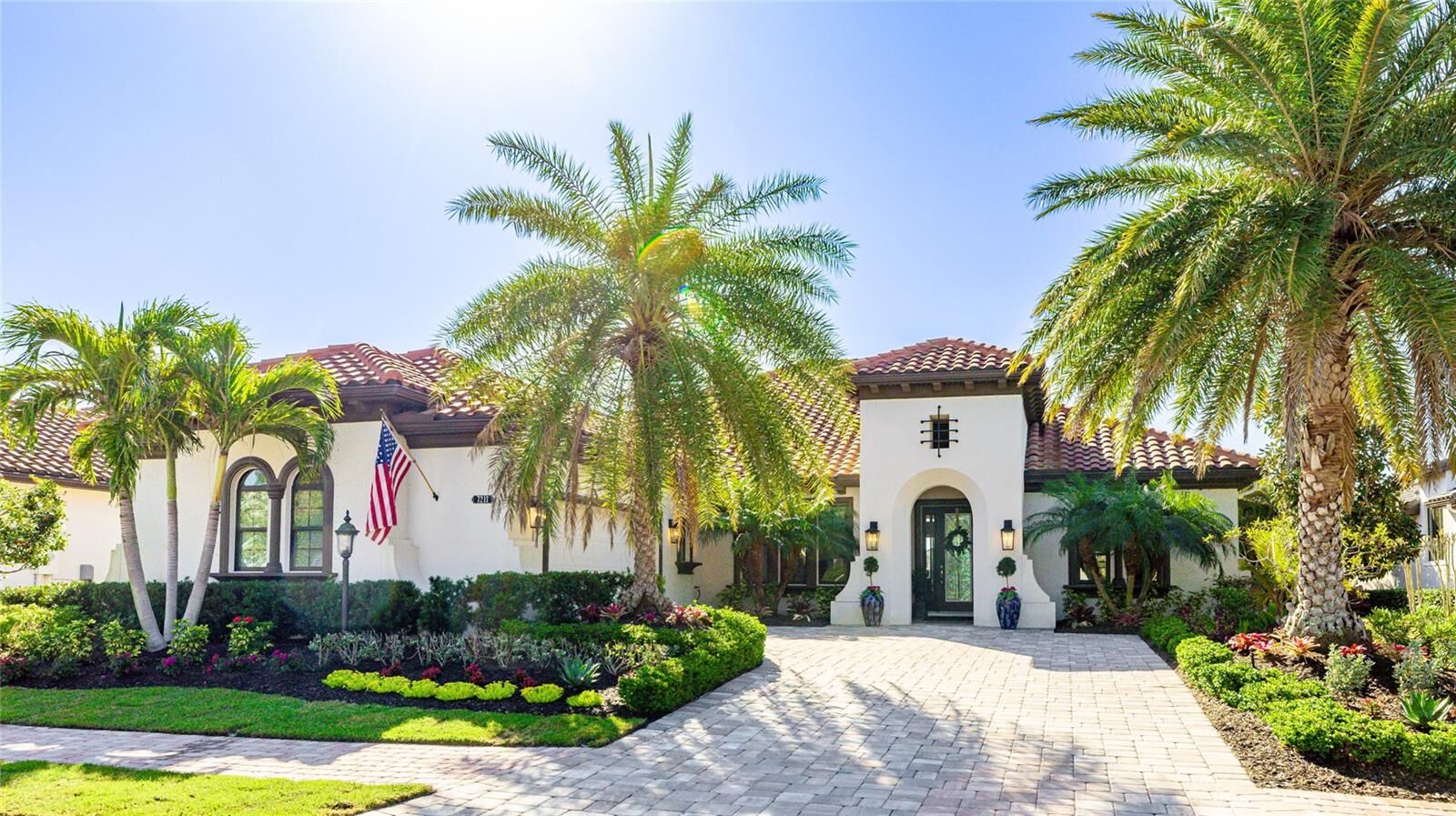 Property Photo:  7211 Prestbury Circle  FL 34202 