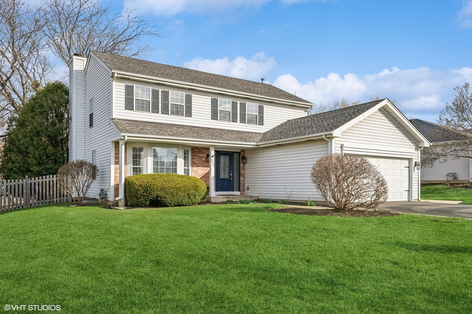 Property Photo: 512 Braemar Lane IL 60010