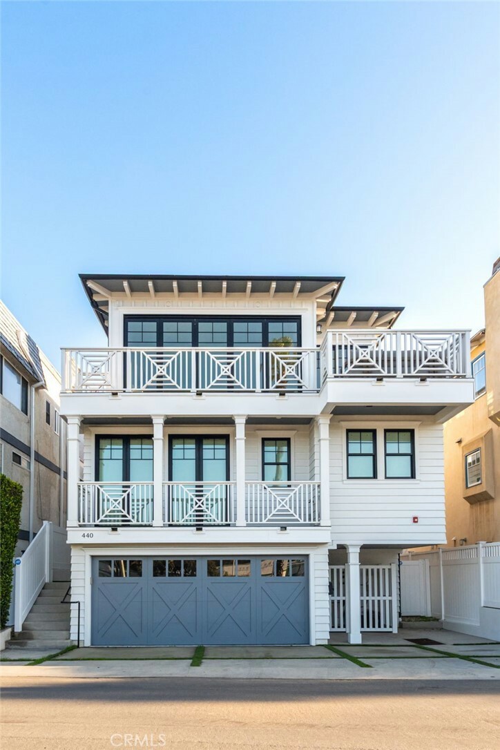 Property Photo: 440 24th Street 1 CA 90266
