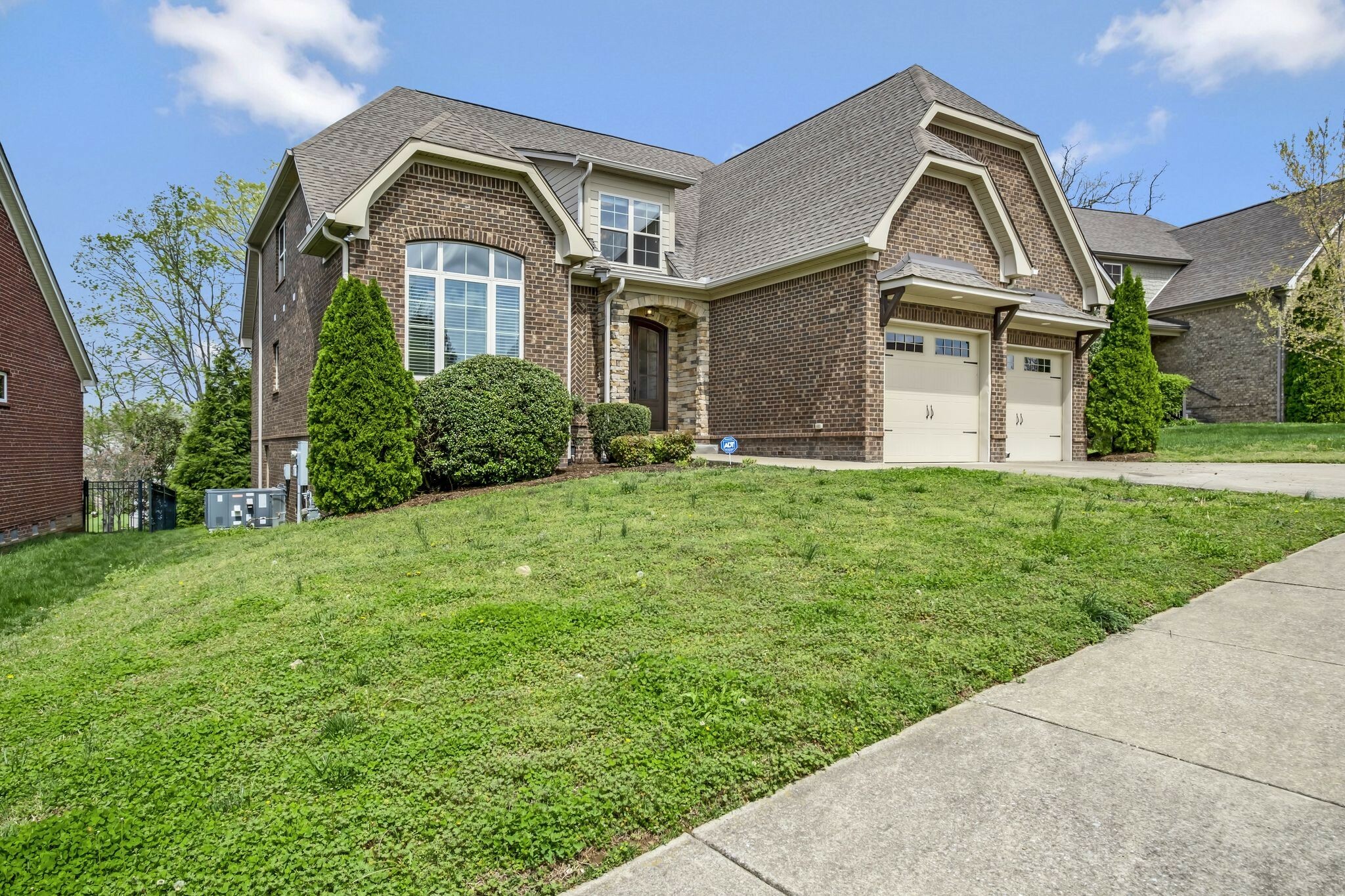 Property Photo: 2821 Brentwood Knoll Ct TN 37211