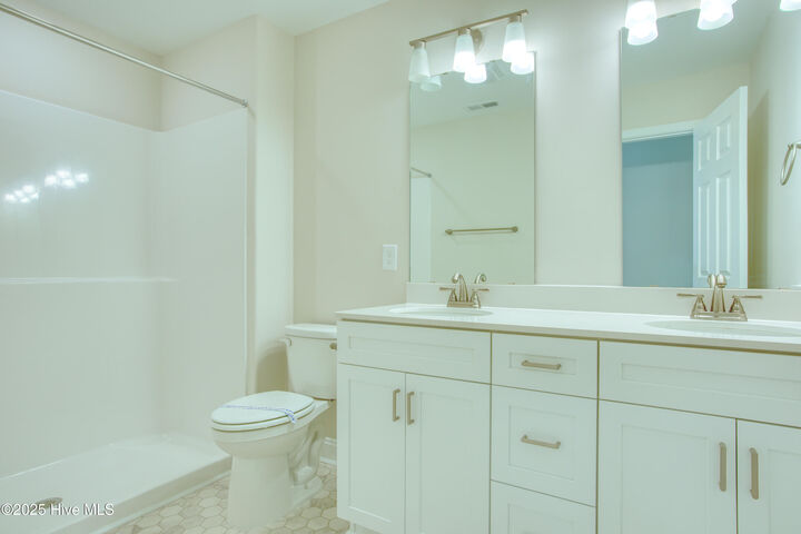 Property Photo: 220 Sandpiper Place NC 28445