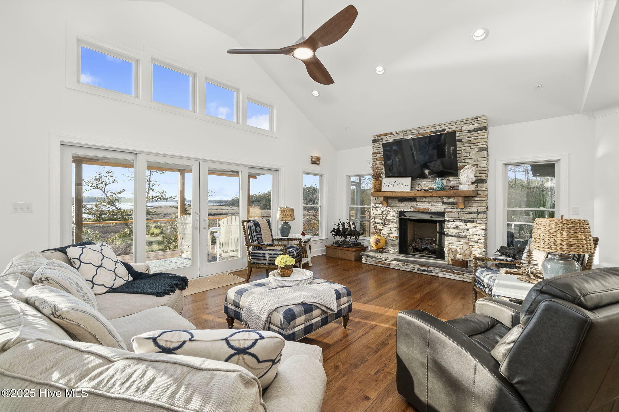 Property Photo: 347 Osprey Point Road NC 28516