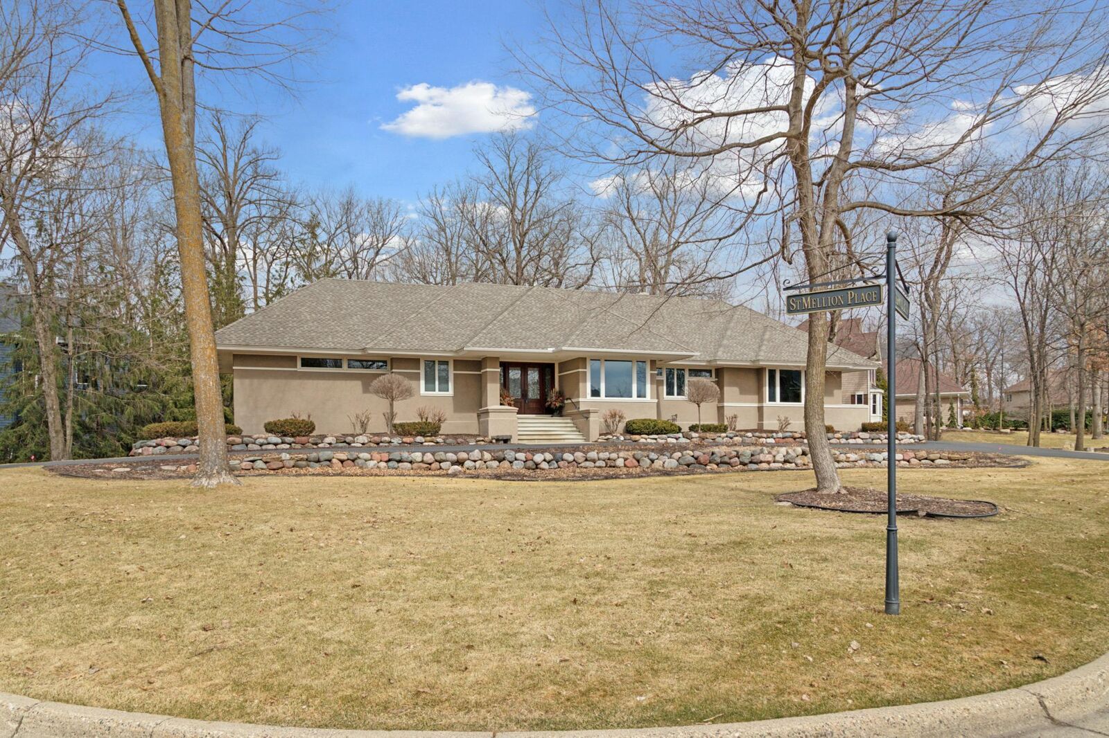 Property Photo: 8700 Sherwood Bluff MN 55347