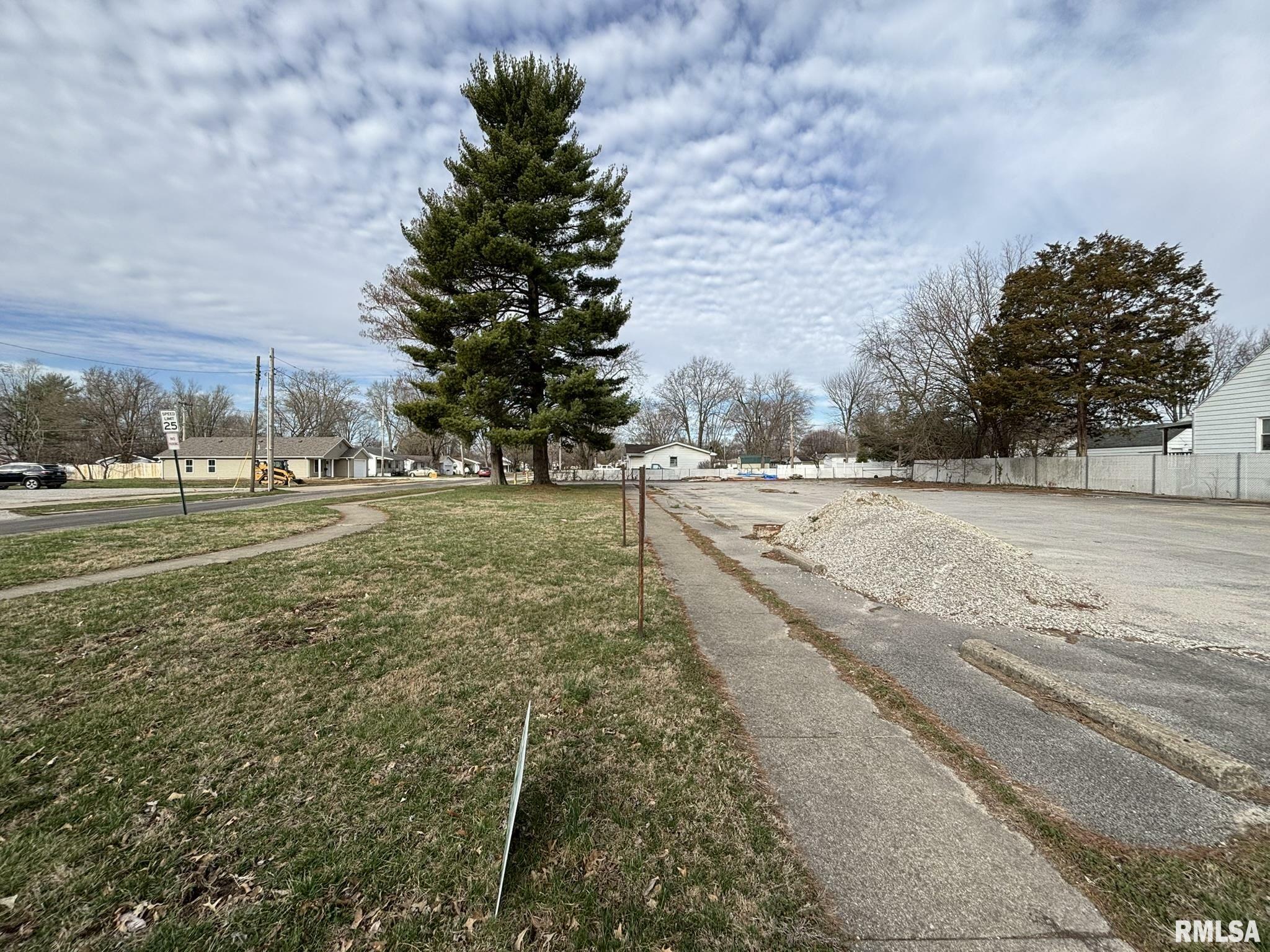 Lot 5 N College Avenue  Salem IL 62881 photo