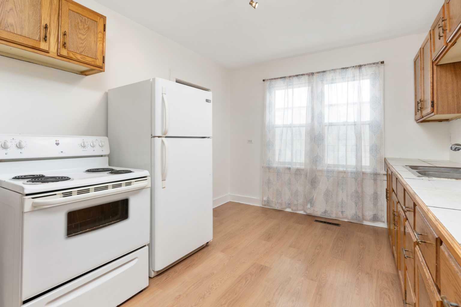 Property Photo: 5016 49 Avenue AB T0B 1N0