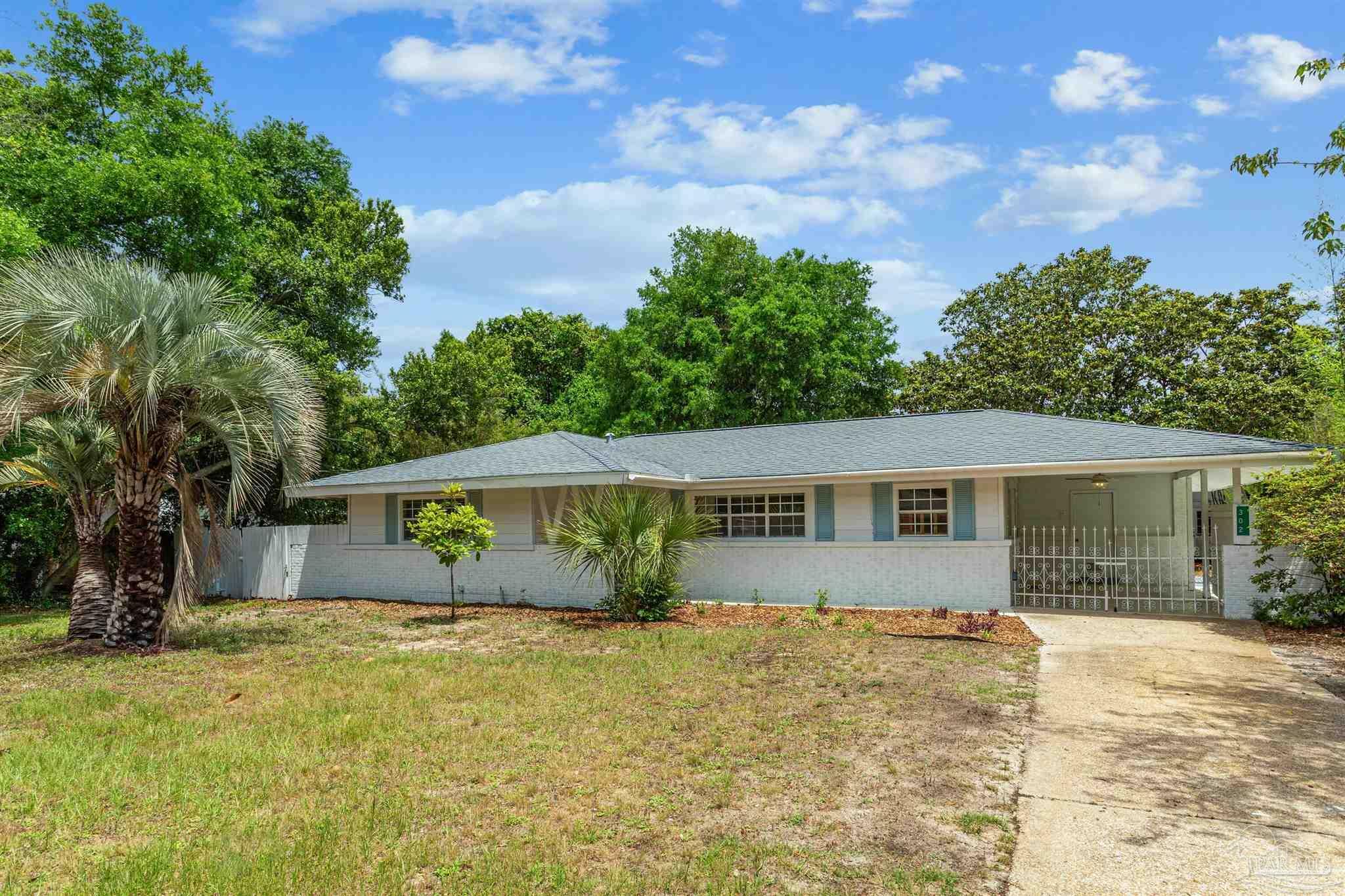 302 Navarre St  Gulf Breeze FL 32561 photo