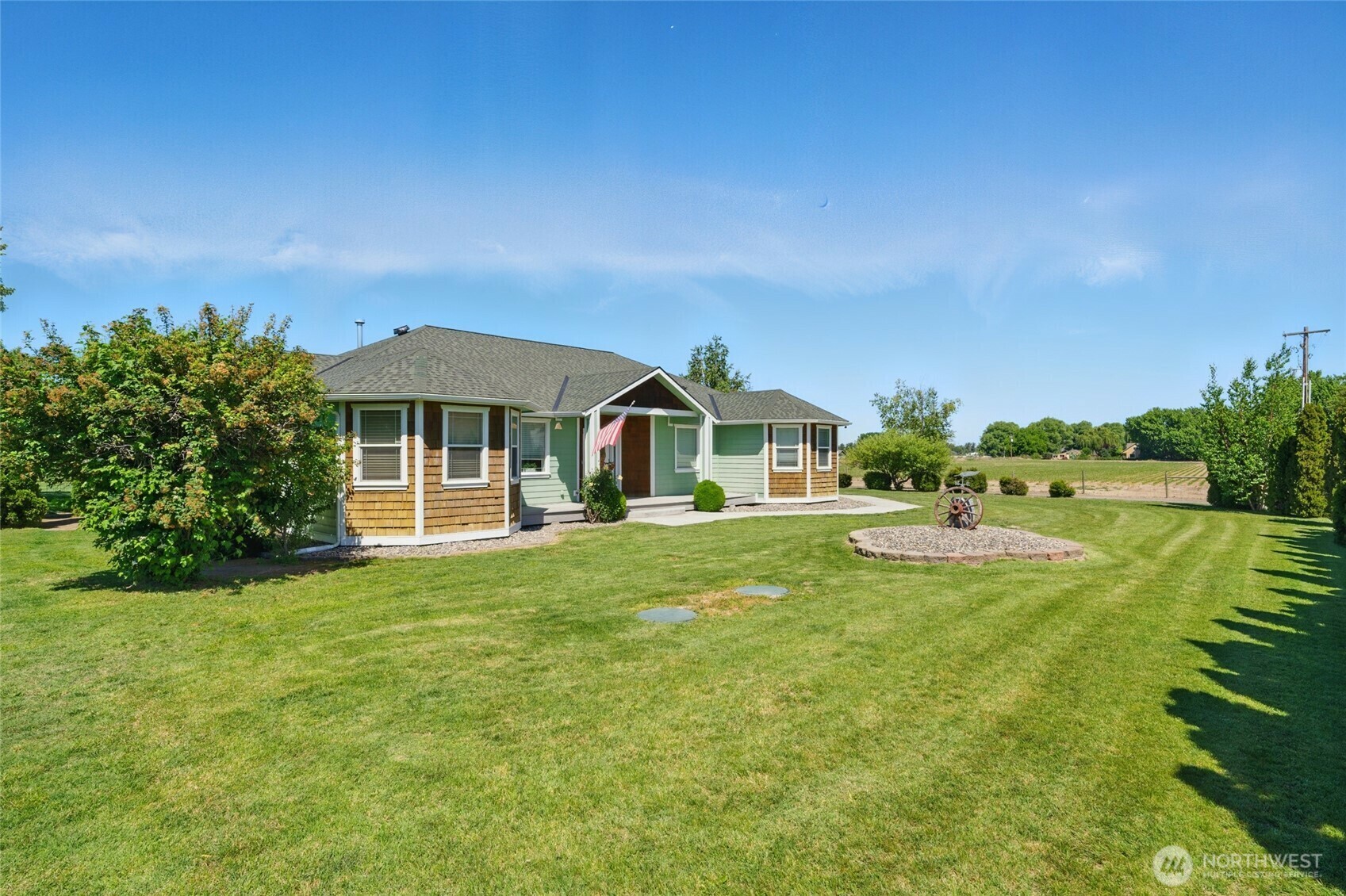 Property Photo: 502 County Road 448 WA 99362