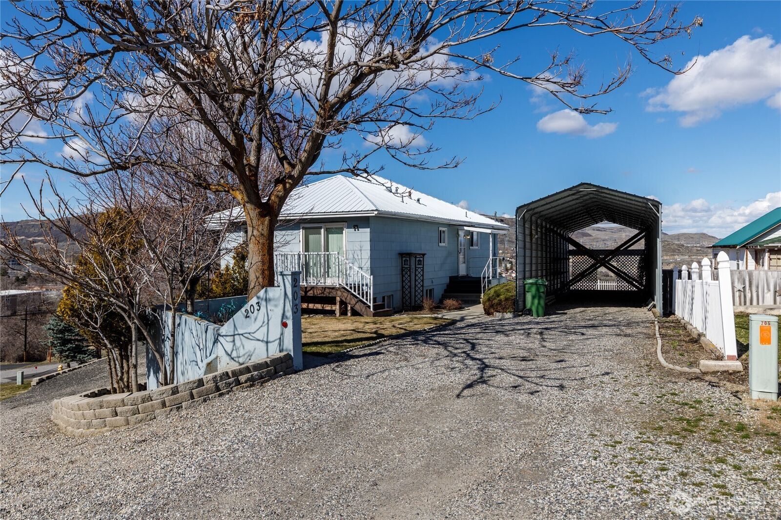 Property Photo:  203  Roosevelt Drive  WA 99133 