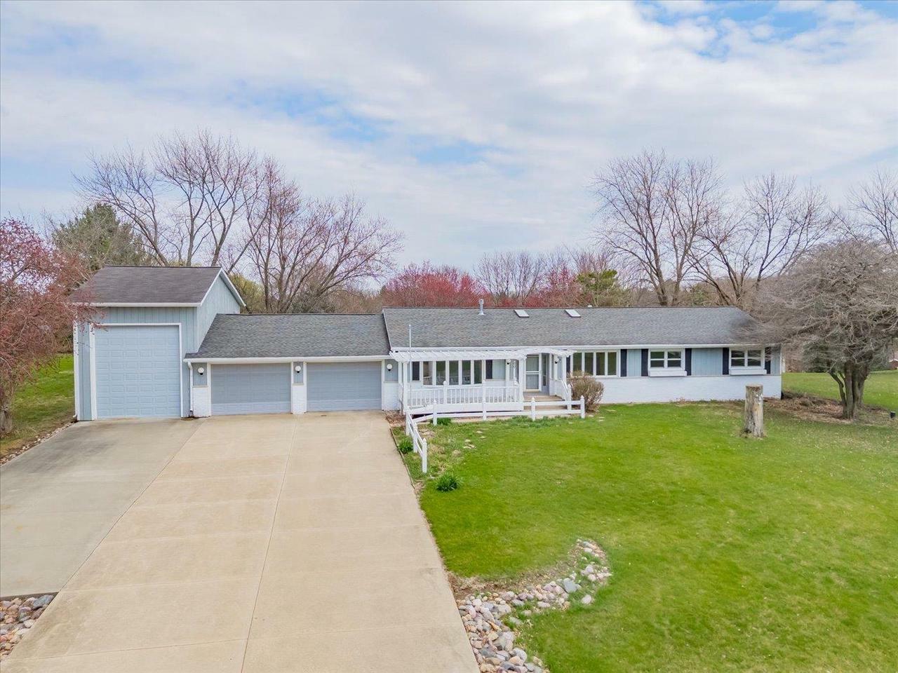 Property Photo: 5900 Valley High Drive WI 53718