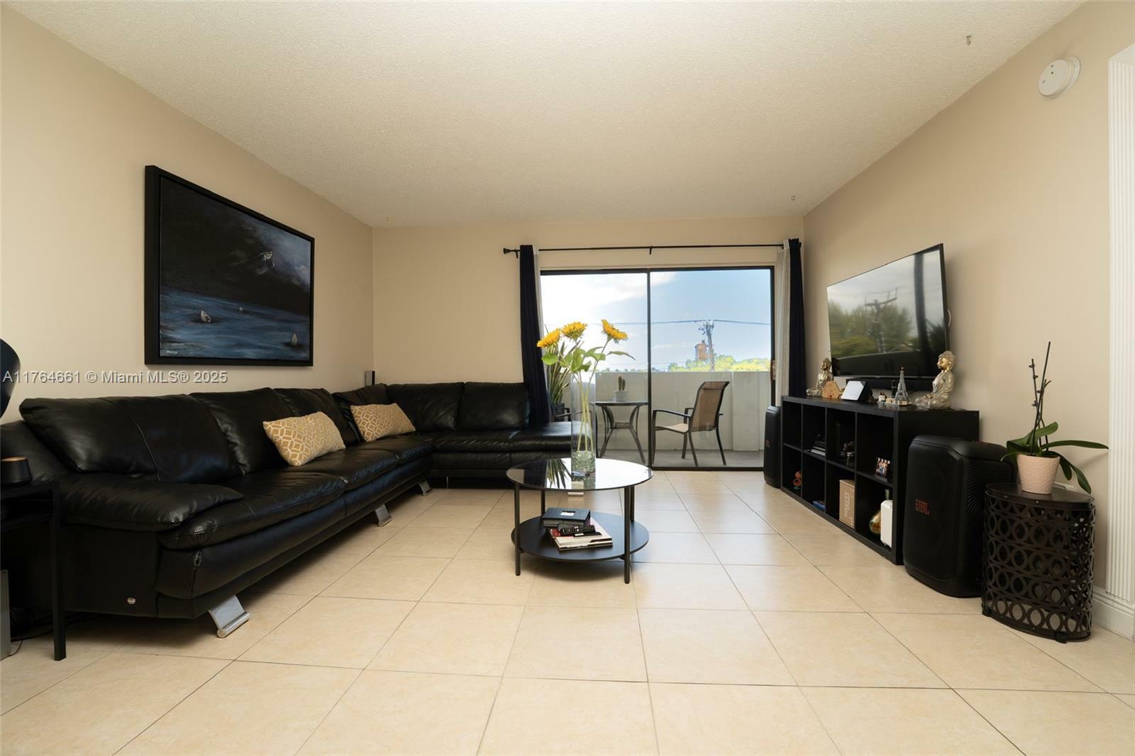 Property Photo:  110 S Shore Dr 4B  FL 33141 