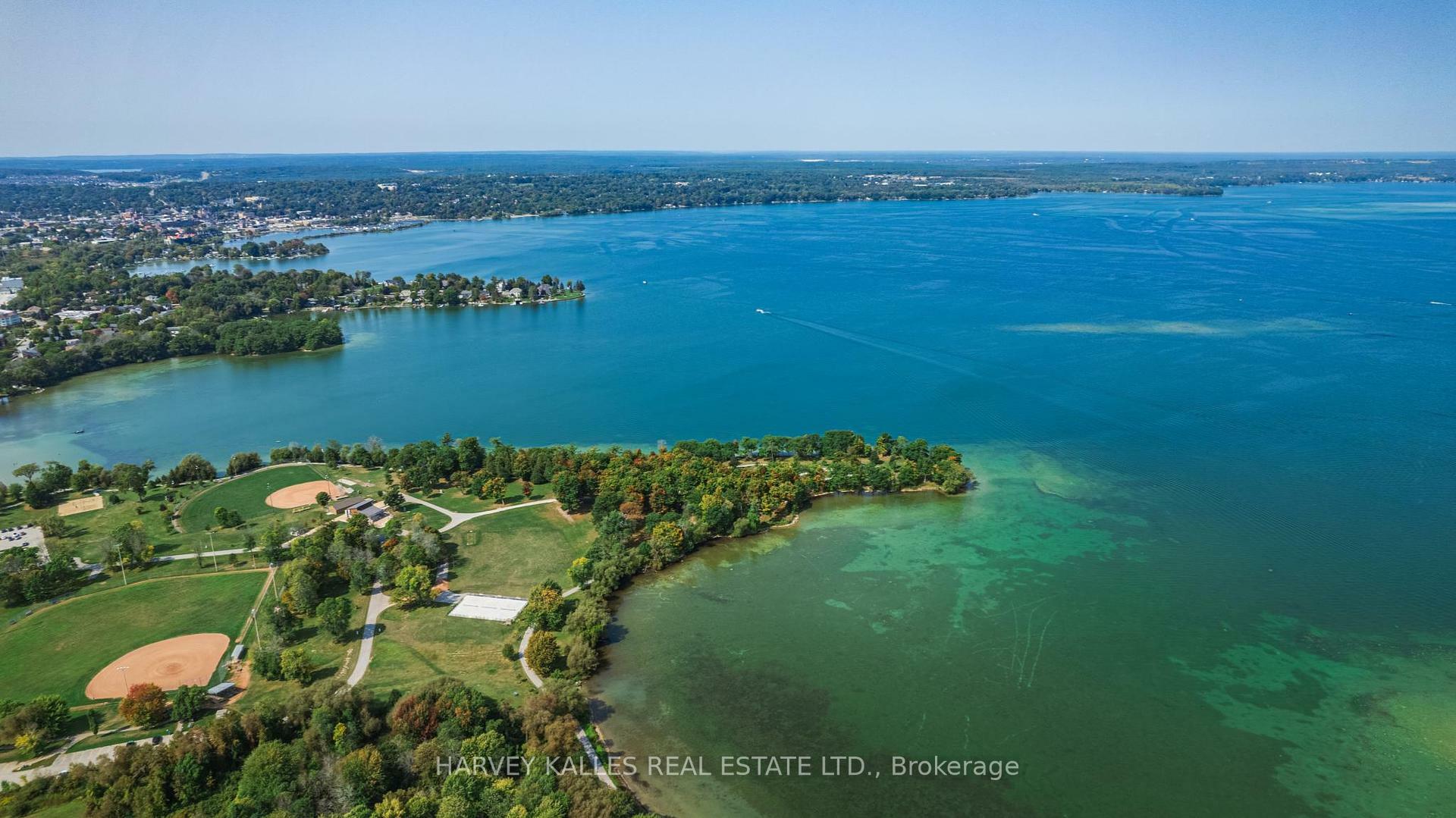 Photo de la propriété: 5 Invermara Court 22 ON L3V 8B4