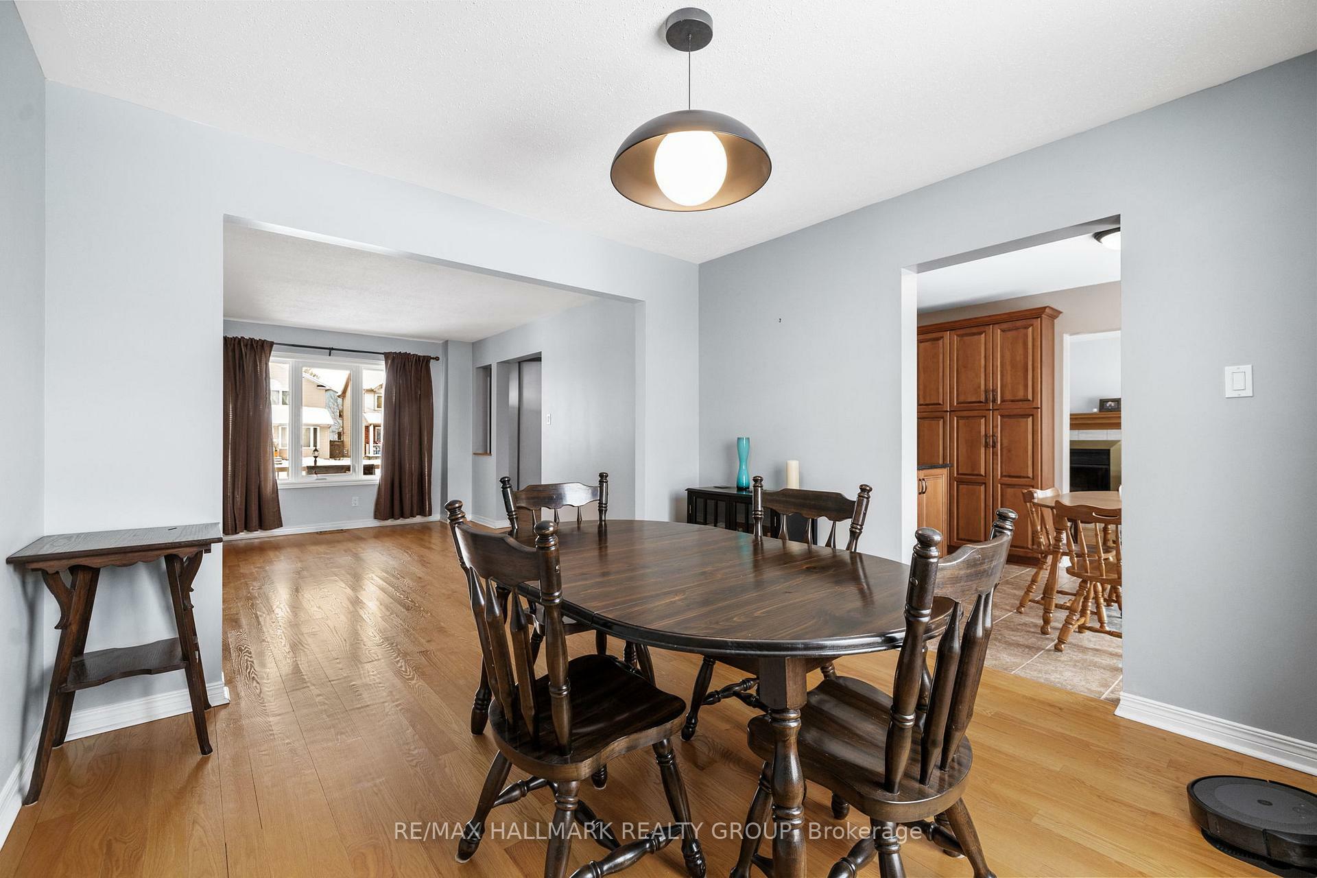 9 Merner Avenue  Barrhaven ON K2J 3Z4 photo