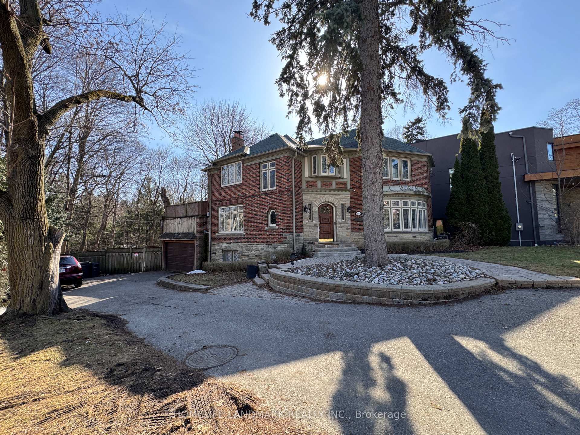 283 Chaplin Crescent  Toronto ON M5P 1B1 photo