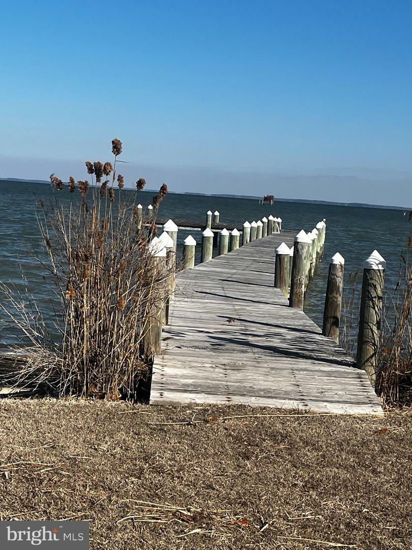 Property Photo: 712 Twin Point Cove Rd MD 21613