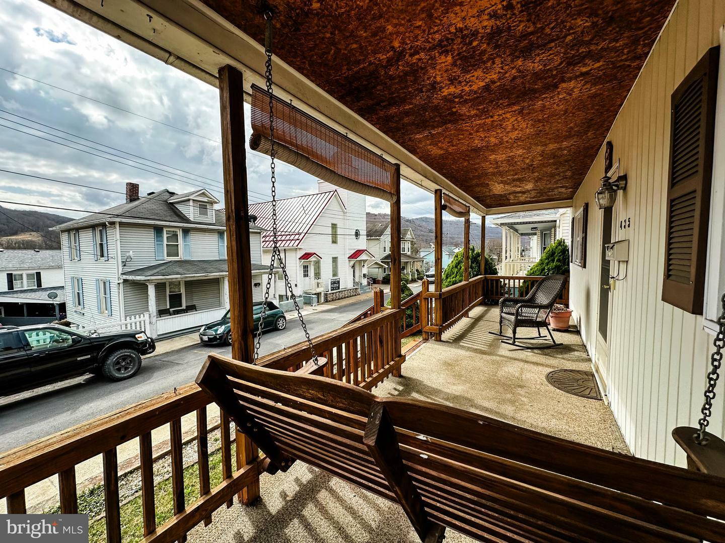 Property Photo: 435 Vine Street MD 21562