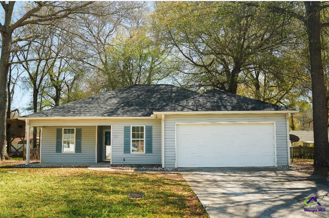 Property Photo:  207 Annas Way  GA 31069 