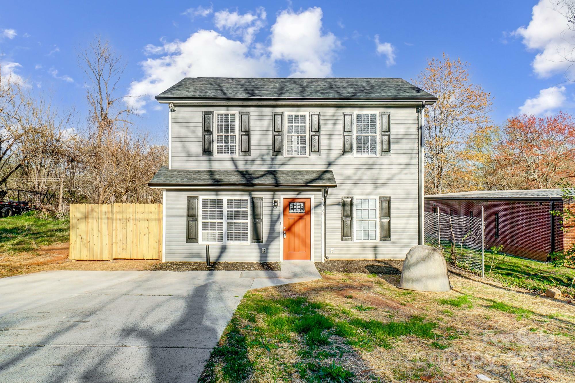 726 Pennsylvania Avenue  Charlotte NC 28216 photo