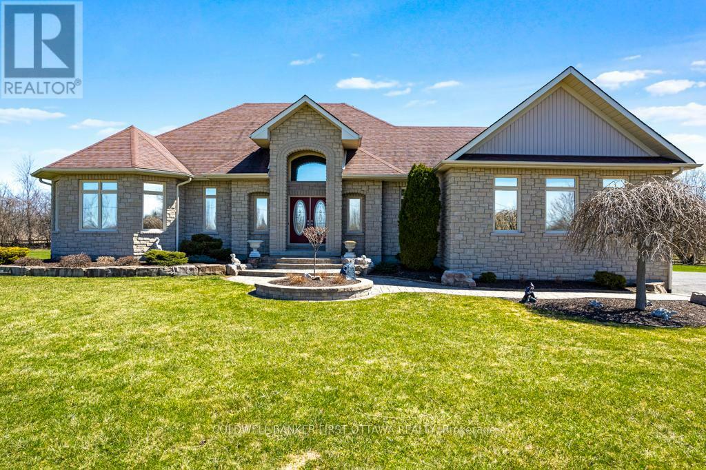 Property Photo: 556 West Point Drive ON K7H 3C7