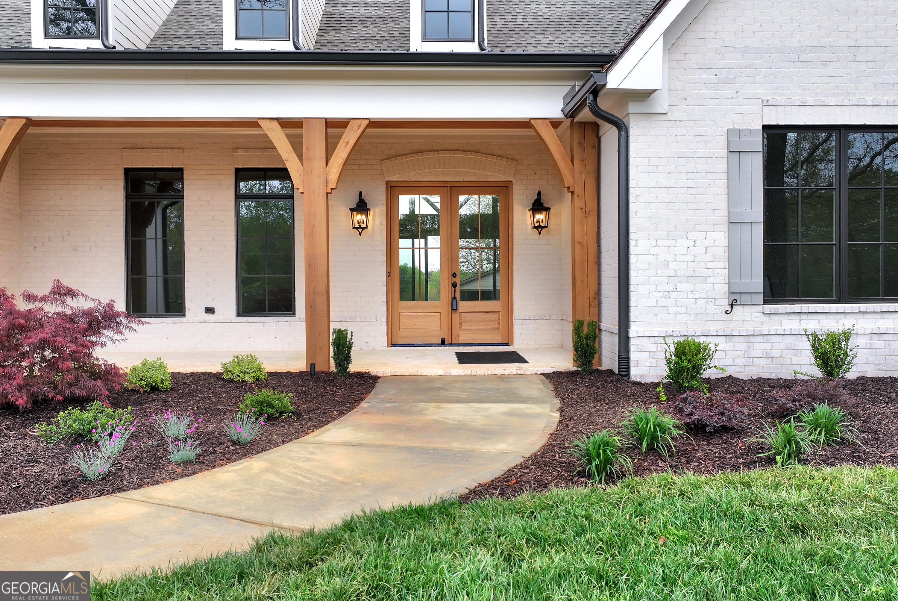 Property Photo: 6110 Harvest Way GA 30028