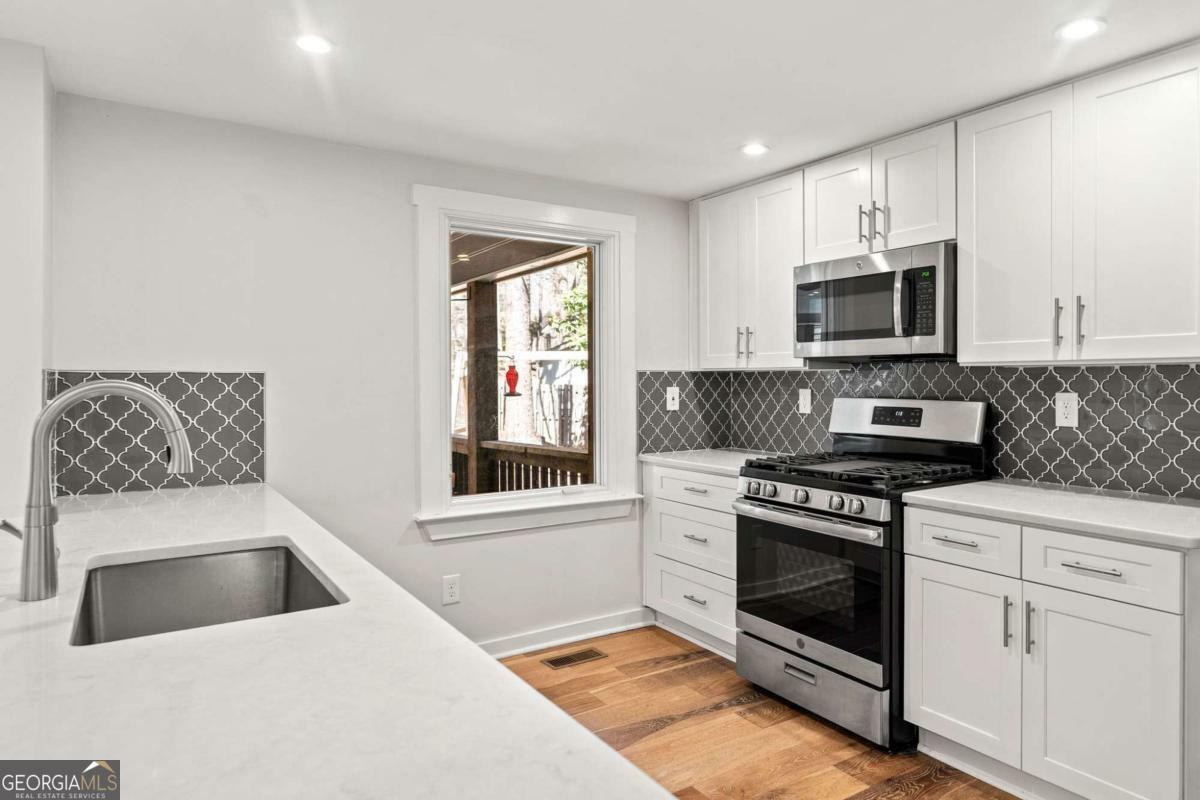 Property Photo: 195 Sailwind Court GA 30076